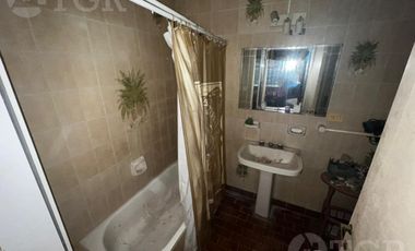 Venta Casa  3 ambientes a Reciclar en Olivos