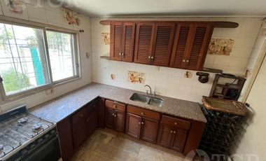 Venta Casa  3 ambientes a Reciclar en Olivos