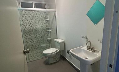 Casa en renta en Los Prados – Ubicación privilegiada frente a Plaza Cibeles