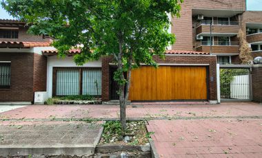 Alquiler Quinta Sección- Casa 3 dormitorios- Doble cochera