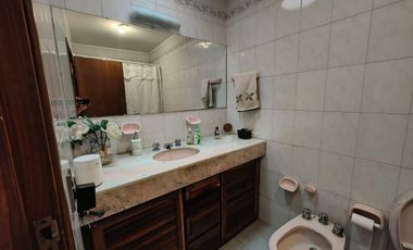 Alquiler Quinta Sección- Casa 3 dormitorios- Doble cochera