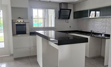 Casa - Las Cañitas Barrio Privado