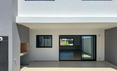 Alquiler Pampas de Manantiales de Dúplex Premium