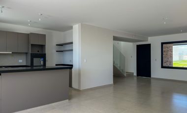 Alquiler Pampas de Manantiales de Dúplex Premium