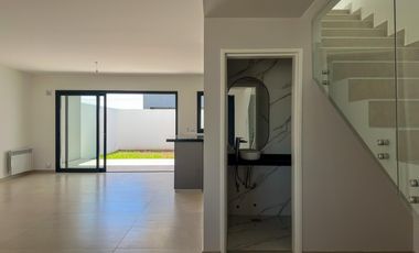 Alquiler Pampas de Manantiales de Dúplex Premium