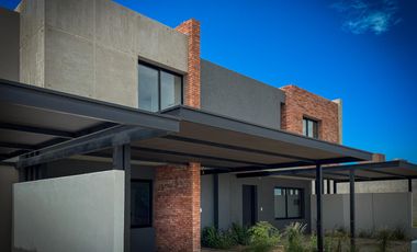 Alquiler Pampas de Manantiales de Dúplex Premium