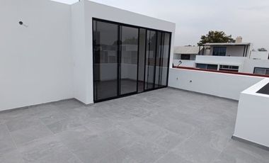 Casa en venta coto Manzanos capital norte. Con roof garden y 5 habitaciones!!