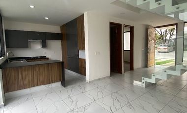 Casa en venta coto Manzanos capital norte. Con roof garden y 5 habitaciones!!