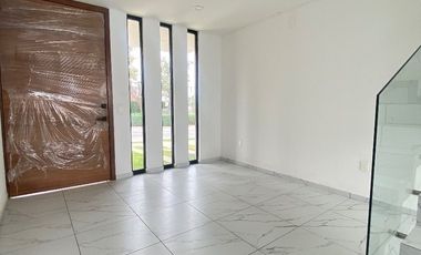 Casa en venta coto Manzanos capital norte. Con roof garden y 5 habitaciones!!