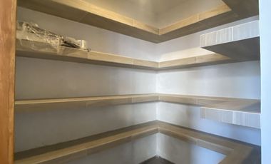 Oportunidad moderna Casa en Venta en Valle Imperial Zapopan. Coto Castaño