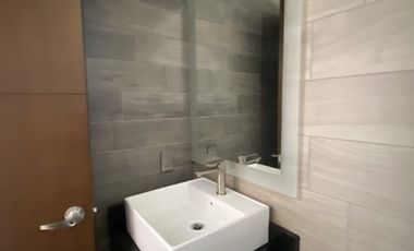 Oportunidad moderna Casa en Venta en Valle Imperial Zapopan. Coto Castaño