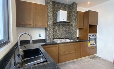 Oportunidad moderna Casa en Venta en Valle Imperial Zapopan. Coto Castaño