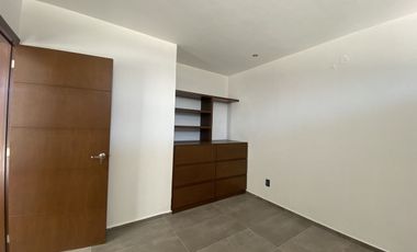 Oportunidad moderna Casa en Venta en Valle Imperial Zapopan. Coto Castaño