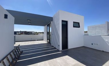 Oportunidad moderna Casa en Venta en Valle Imperial Zapopan. Coto Castaño