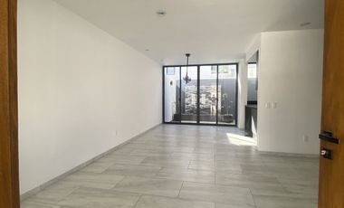 Hermosa casa en venta Capital Norte coto Galarza Zapopan junto a Valle Imperial