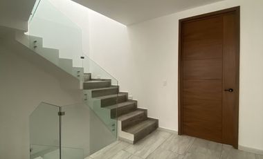 Hermosa casa en venta Capital Norte coto Galarza Zapopan junto a Valle Imperial