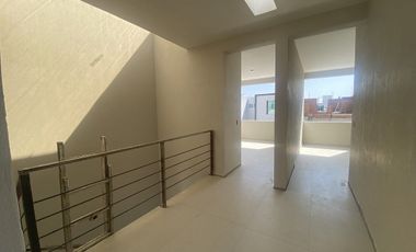 Casa en Preventa Coto Roble Residencial junto a Bugambilias. 4 recámaras!