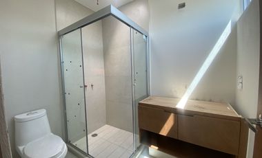 Casa en Preventa Coto Roble Residencial junto a Bugambilias. 4 recámaras!