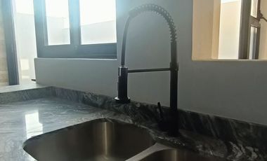 OPORTUNIDAD EN VENTA CASA LOS ALMENDROS RESIDENCIAL, CERCA A LAS CAÑADAS ZAPOPAN