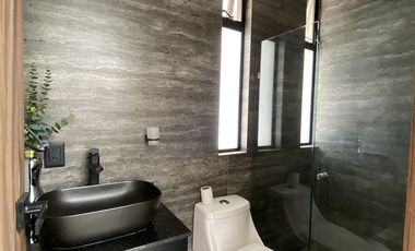 En venta casa Capital norte coto Alicante Zapopan junto a valle imperial