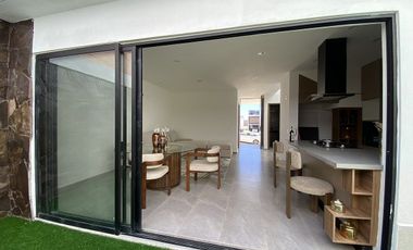 En venta casa Capital norte coto Alicante Zapopan junto a valle imperial