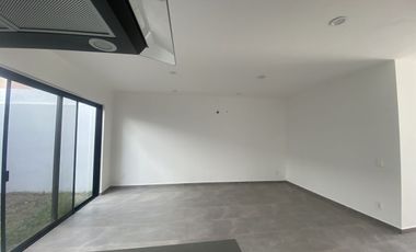 En venta casa Capital norte coto Alicante Zapopan junto a valle imperial