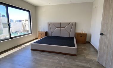 En venta casa Capital norte coto Alicante Zapopan junto a valle imperial