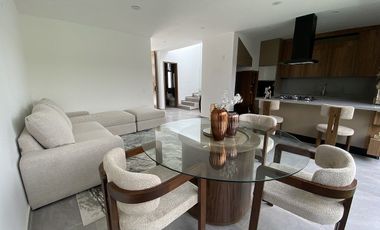 En venta casa Capital norte coto Alicante Zapopan junto a valle imperial