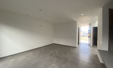 En venta casa Capital norte coto Alicante Zapopan junto a valle imperial