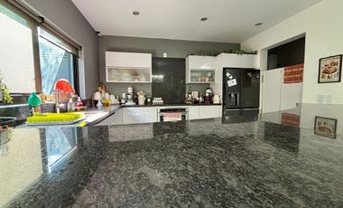 Moderna Casa en Venta, solares, coto 8 Saveira, zapopan