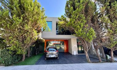 Moderna Casa en Venta, solares, coto 8 Saveira, zapopan
