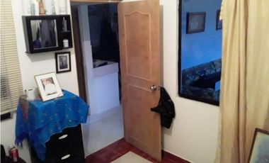 SE VENDE CASA EN EL 12 DE OCTUBRE, MEDELLIN