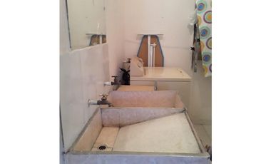 SE VENDE CASA EN EL 12 DE OCTUBRE, MEDELLIN