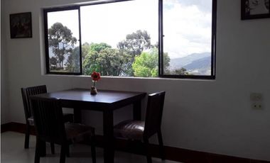 SE VENDE CASA EN EL 12 DE OCTUBRE, MEDELLIN