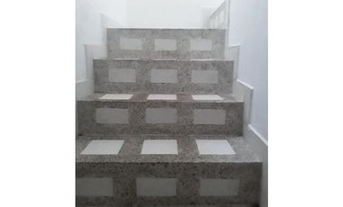 SE VENDE CASA EN EL 12 DE OCTUBRE, MEDELLIN