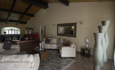 Exclusiva residencia de lujo en  San Miguel Zinacantepec 5 recámaras