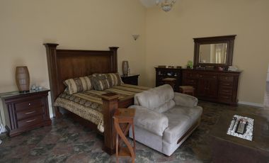 Exclusiva residencia de lujo en  San Miguel Zinacantepec 5 recámaras