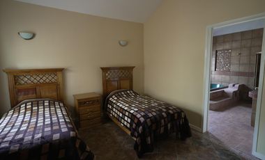 Exclusiva residencia de lujo en  San Miguel Zinacantepec 5 recámaras