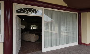 Exclusiva residencia de lujo en  San Miguel Zinacantepec 5 recámaras