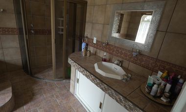 Exclusiva residencia de lujo en  San Miguel Zinacantepec 5 recámaras