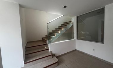 En Renta Casa en condominio