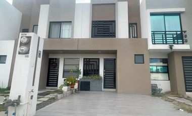 Jardines de Versalles casa en renta