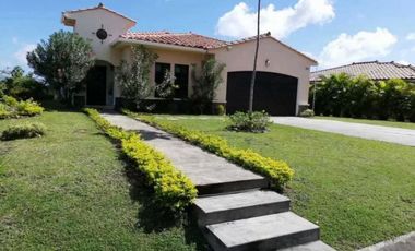 EN VENTA CASA DE PLAYA EN SANCARLOS HACIENDA PACIFICA - MM