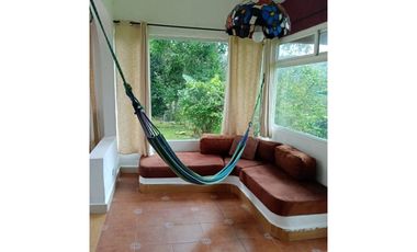 SE VENDE LINDA CASA EN CERRO AZUL