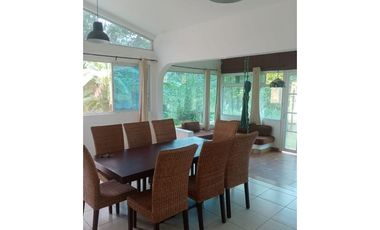 SE VENDE LINDA CASA EN CERRO AZUL