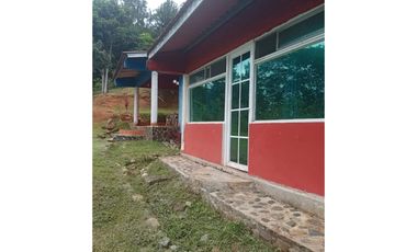 SE VENDE LINDA CASA EN CERRO AZUL