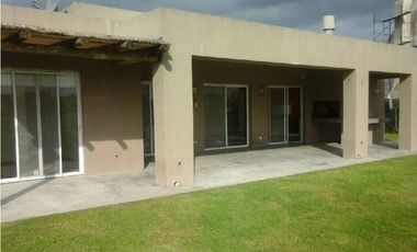 CASA COMPLEJO VILLANUEVA - BARRIO CERRADO SAN FRANCISCO