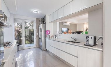 ALBANUEVA  BARRIO NAUTICO  EXCLUSIVA CASA