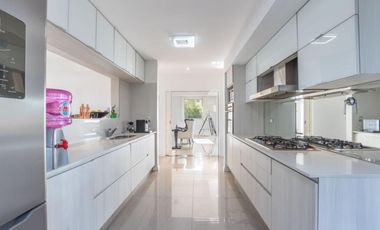 ALBANUEVA  BARRIO NAUTICO  EXCLUSIVA CASA