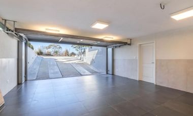 ALBANUEVA  BARRIO NAUTICO  EXCLUSIVA CASA